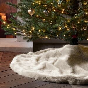 BN NWT RH Fur Tree Skirt Christmas Dune Restoration Hardware